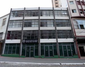 AML recupera prédio histórico no Centro e abre espaço cultural