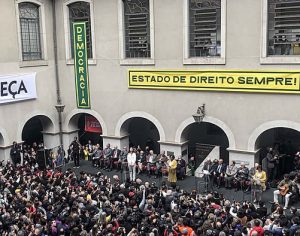 Carta pela democracia: documento ultrapassa 1 milhão de assinaturas