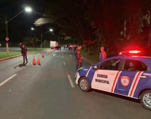 Motoristas são autuados por poluição sonora veicular em Londrina