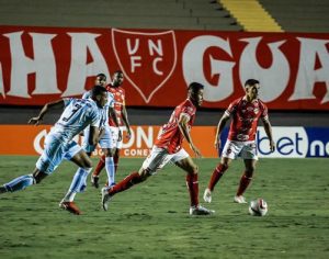 Londrina faz jogo fraco e empata sem gols com o Vila Nova em Goiânia