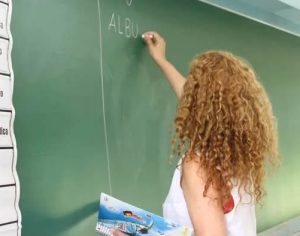 Prefeitura de Londrina anuncia PL para contratar mais 531 professores