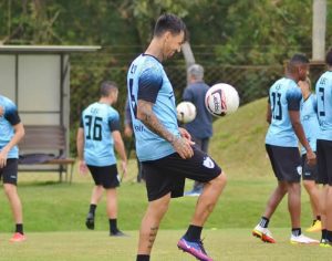 Londrina enfrenta o Tombense nesta sexta-feira de olho no G4
