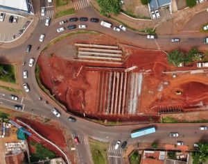 Obras do viaduto na Leste Oeste com Rio Branco interditam trânsito