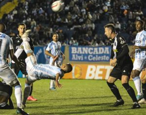Londrina é derrotado pela Ponte Preta e perde chance de grudar no G4