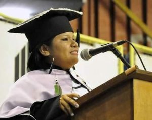 Estudante é a segunda indígena a defender mestrado na UEL