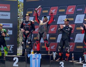 Pilotos londrinenses conquistam 1º lugar na 8ª etapa do Superbike Brasil