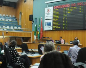 Vereadores de Londrina aprovam auxílio moradia a famílias de baixa renda