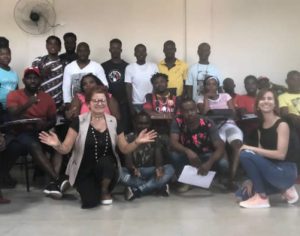 UEL oferece curso de português para integração social de refugiados