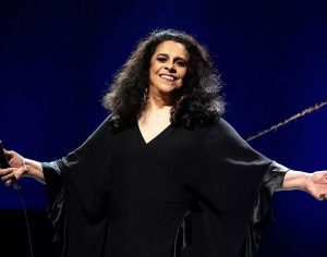 Velório de Gal Costa é aberto ao público em São Paulo