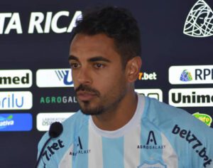 Londrina anuncia a contratação do centroavante Sérgio Dutra Júnior