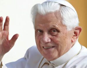 Morre Bento XVI, aos 95 anos, no Vaticano