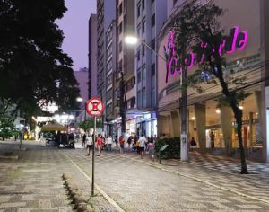 Projeto que autoriza comércio 24h em Londrina é aprovado em definitivo