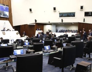 Pacotaço: Deputados aprovam aumento de ICMS no Paraná