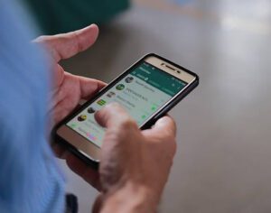 Cliente vai poder negociar débito com a Sanepar via WhatsApp