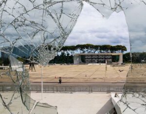 Empresário londrinense é primeiro denunciado acusado de financiar 8/1