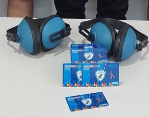 LEC entrega passaportes e abafadores de som para torcedores autistas