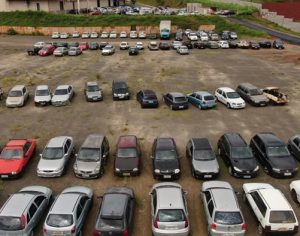 Londrina inicia leilão de veículos e sucatas com lances a partir de R$ 100