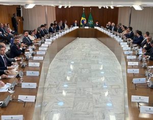 Lula realiza reunião com governadores de todos os estados brasileiros