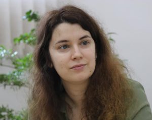 UEL acolhe segunda cientista ucraniana em programa humanitário