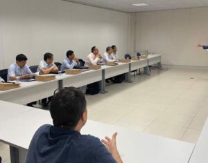 Pesquisadores chineses vêm a Londrina conhecer técnicas para cultivo de soja