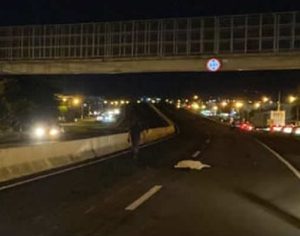 Pedestre morre atropelado por caminhão na PR-445 em Londrina