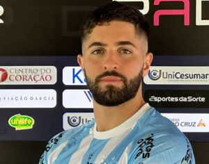 Londrina apresenta o volante Jatobá como reforço para Série B