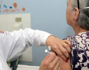 Londrina imuniza 53% do público-alvo contra a gripe, mas meta é 90%