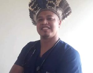 Estudante de medicina da UEL traduz casos clínicos para língua indígena