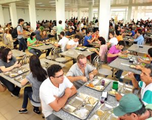 Restaurante Universitário da UEL completa 25 anos de existência