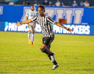 Londrina joga mal e perde de 3 a 1 para o Ceará no Estádio do Café