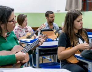 Clube de Choro de Londrina abre inscrições para oficina de violão 6 e 7 cordas
