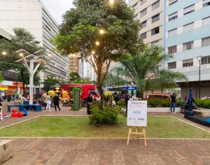 Feira de Dia das Mães movimenta Calçadão de Londrina neste sábado