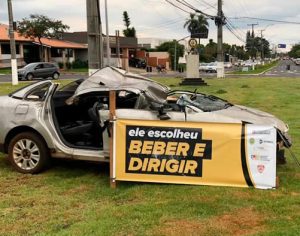Ação impactante chama atenção para as leis de trânsito em Londrina