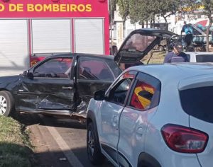 Motorista fica ferida após colisão na Av. Brasília com a Guaporé em Londrina