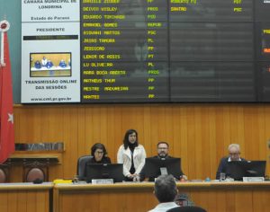 Vereadores de Londrina aprovam projeto que coloca GM nas escolas