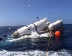 Destroços que podem ser de submarino são encontrados perto do Titanic