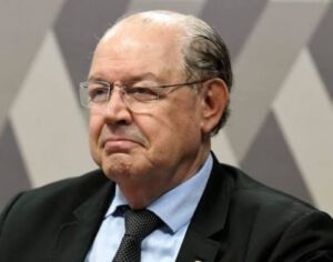 Hauly retoma vaga de deputado federal de Dallagnol após liminar