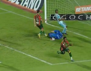 LEC perde para o Sampaio Corrêa em quarta derrota seguida na Série B