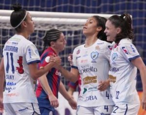 Londrina vence o San Lorenzo da Argentina na Copa Mundo de Futsal