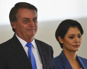 Moraes autoriza quebra de sigilo bancário de Bolsonaro e Michelle