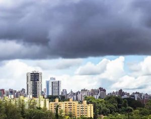 Londrina tem previsão de chuva com temperatura amena nesta sexta-feira
