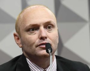 CPI: Bolsonaro prometeu indulto e pediu para fraudar urna, diz hacker