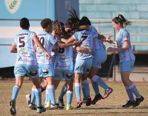 Londrina aplica goleada de 18 a 0 no Paranaense Sub-17 de futebol feminino