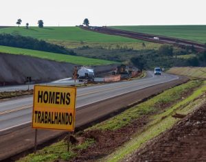 Duplicação da PR-445, entre Londrina e Mauá da Serra, ultrapassa 10% de execução