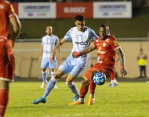 Londrina pressiona no fim, mas fica no empate com o Tombense na Série B