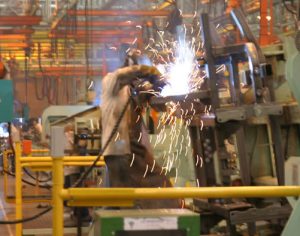 PIB brasileiro cresce 0,9% no segundo trimestre de 2023, aponta IBGE