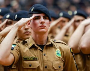 Paraná: CCJ aprova PL que eleva escolaridade para ingresso no quadro militar