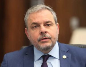 Deputado Ricardo Arruda é alvo de operação do MP por suspeita de ‘rachadinha’