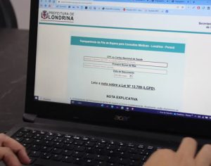 Londrina lança ferramenta para paciente acompanhar lugar na fila de consultas