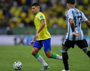 Brasil perde para a Argentina e amplia crise da Seleção nas Eliminatórias